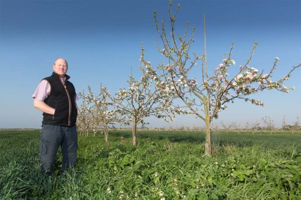 Stephen Briggs at Whitehall Farm (Photo credit: WTMLTimScrivener)