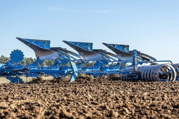 Carbon tillage plough. Photo Lemken Carbon tillage plough. Photo Lemken
